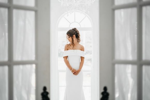 Perfect Look - a woman in a white dress